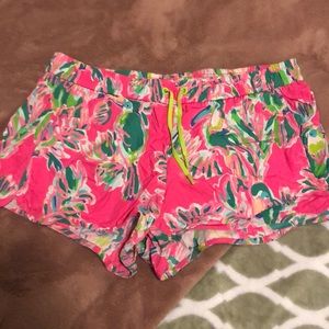 Lilly Pulitzer Run Around Shorts